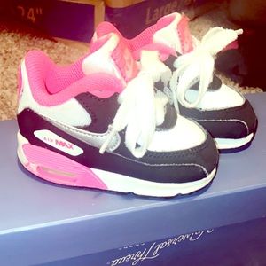 Baby girl Nike’s size 4